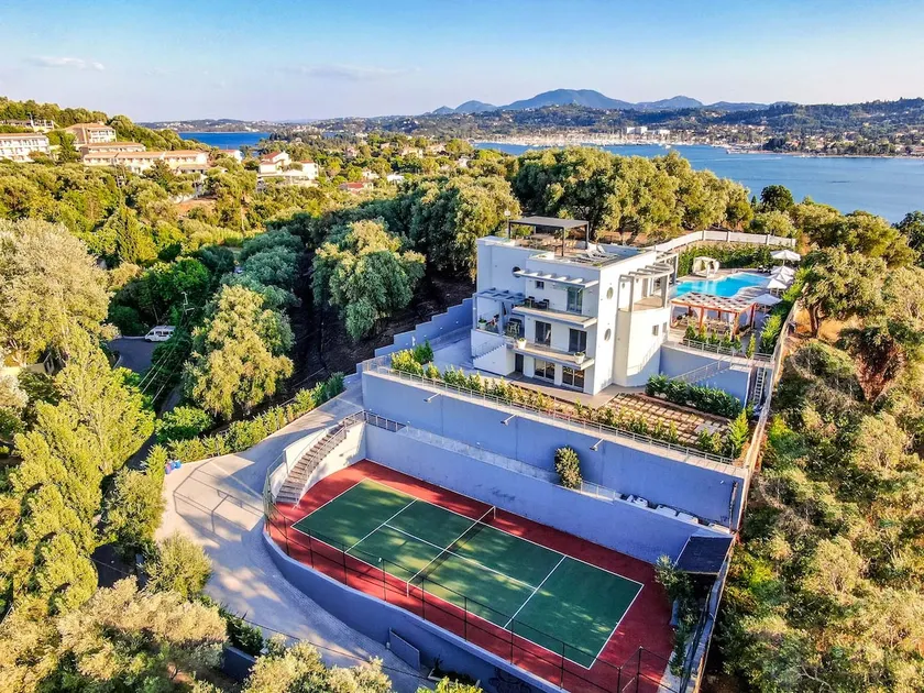 Five Stars Villa - Image 1