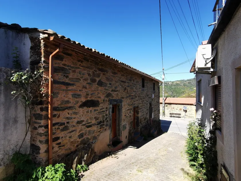Casa do Linho 400 year old country cottage - Image 1
