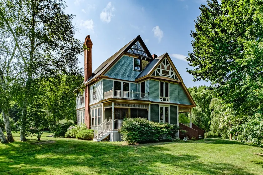 Westbrook Estate - 10 Minutes to Portland - Image 1