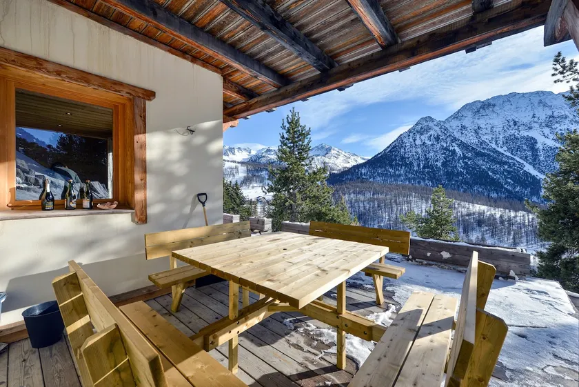 Cosy Mountain _ free park - Image 1