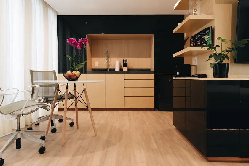New modern luxury serviced Loft | 1BD 1BA | - Image 1