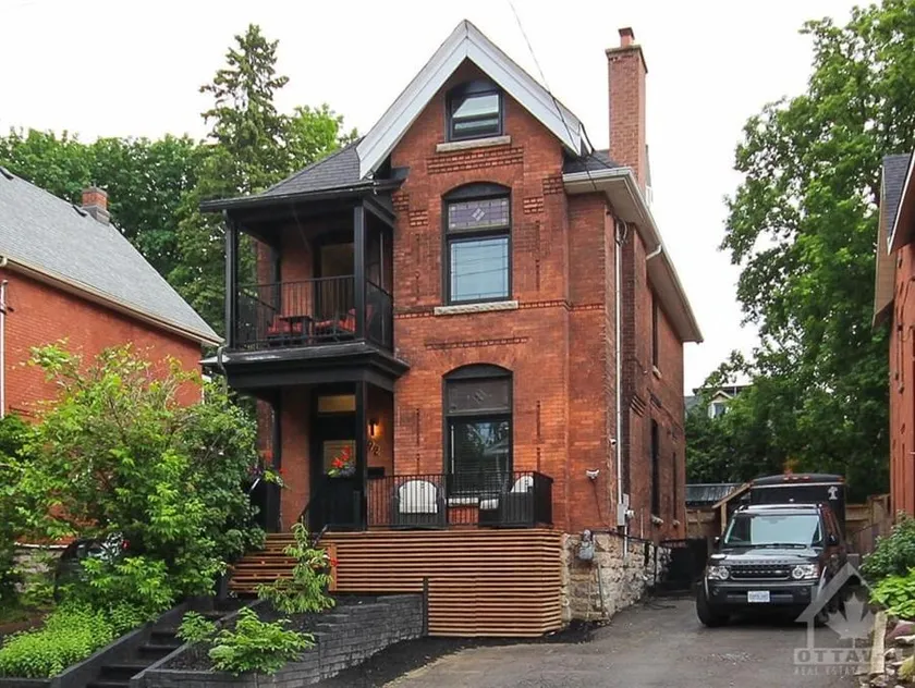 2 blocks from Canal Skating - 3 Bed Apt w/ Parking - Image 1