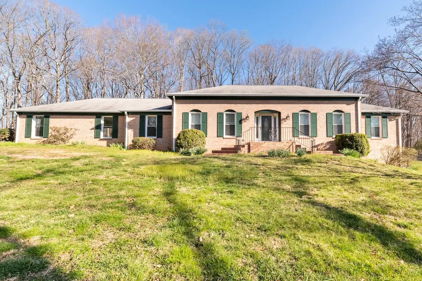 Huge Private Wooded Estate 5BR/3BA in Manassas, VA - Image 1