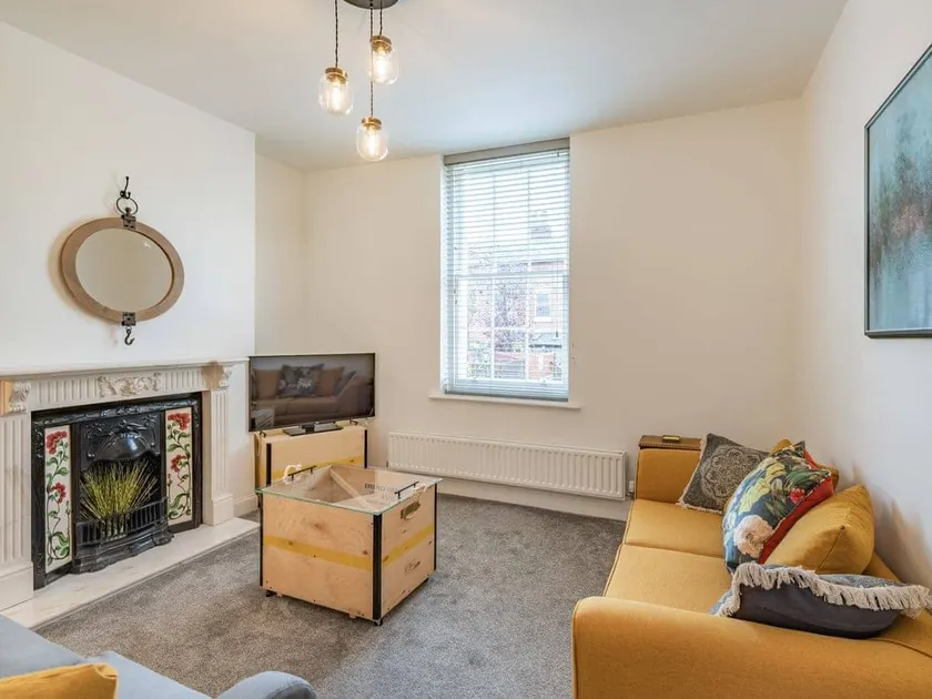 Beautiful Georgian Duplex - Image 1