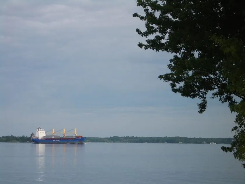 2 Bedroom-Waterfront On St. Lawrence River - Image 1