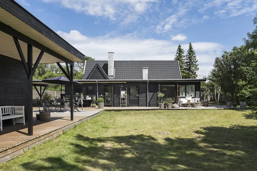 Cozy vacation home very close to the beach - Image 1