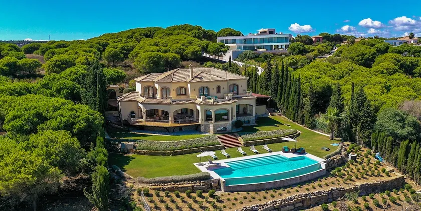 Luxury 8 Bed Villa with Sea, Golf + Mountain Views - Image 1