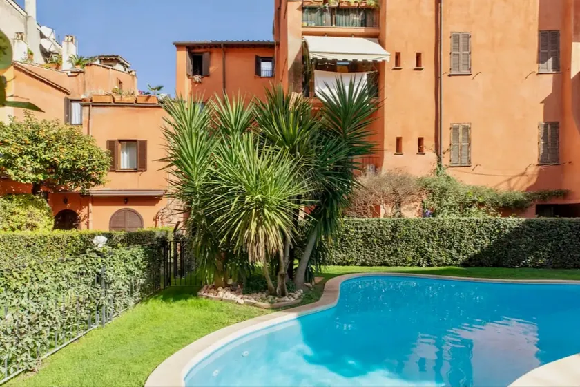 Trastevere Pool & Garden - Image 1