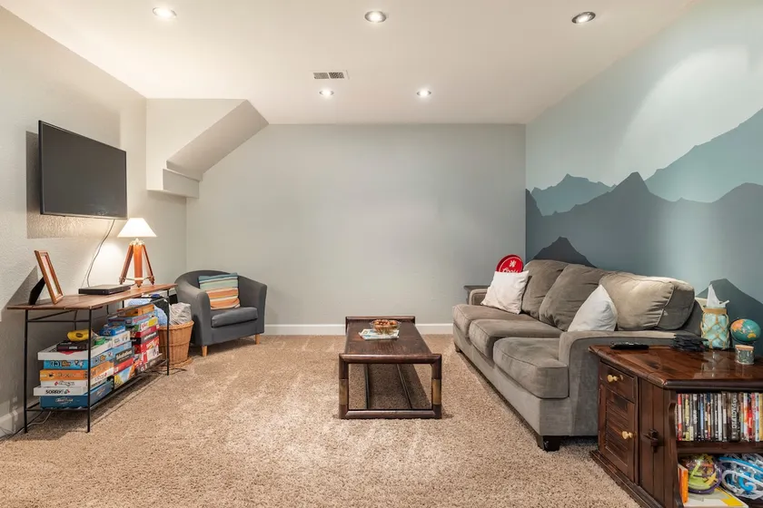 Cozy Basement Apartment With Separate Entrance - Image 1