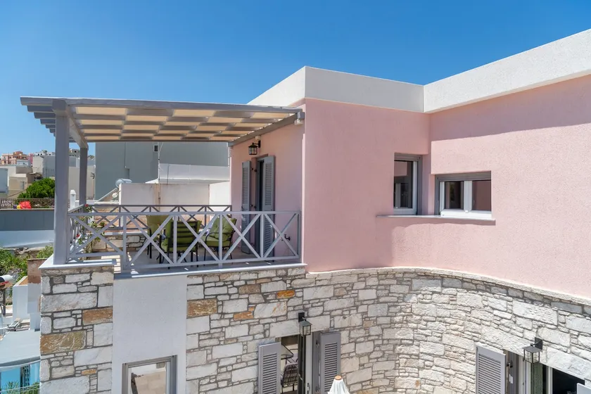 TAKIS GUESTHOUSE-Orneda-HERMOUPOLIS - Image 1