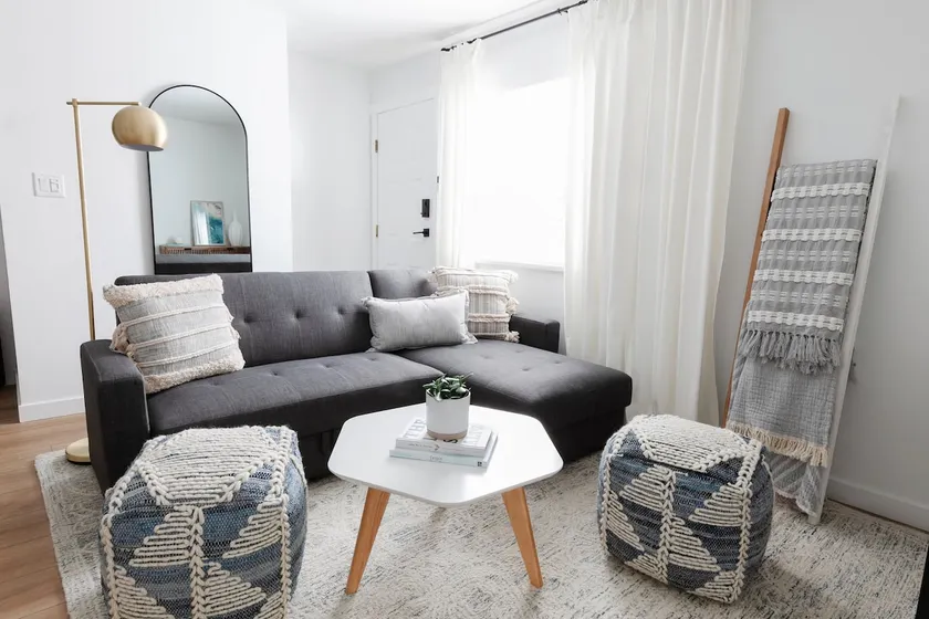 Cozy Cedar Cottage Suite - Image 1