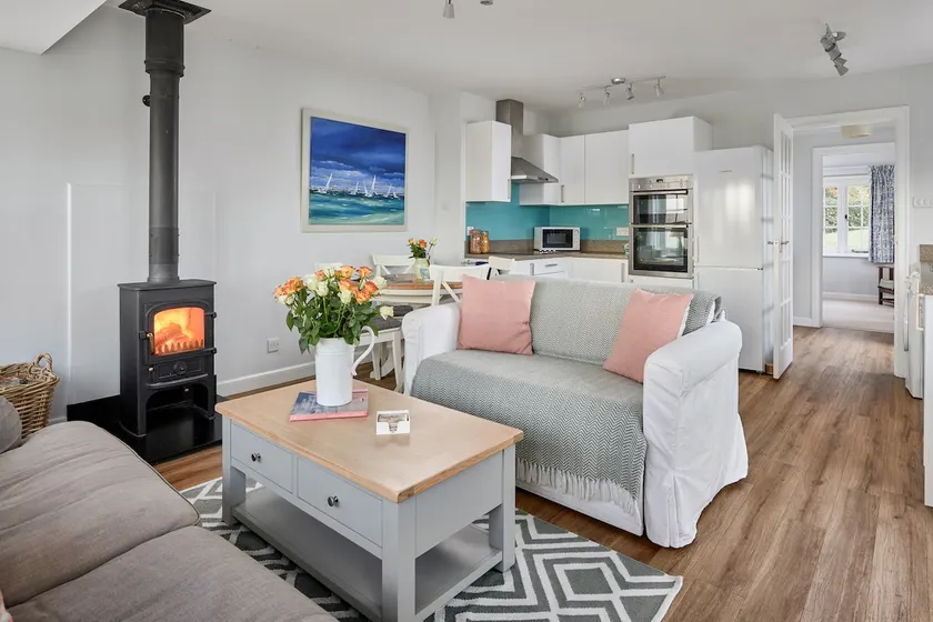 Stunning Cabin with incredible views near Goodwood - Image 1