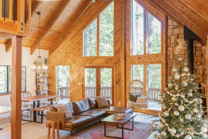 Beautiful, Private, Family Friendly Chalet - Image 1
