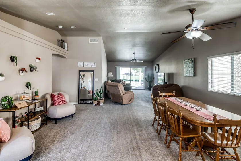 Sweeeeet Summa Time at Desert Lakes in Fort Mohave - Image 1
