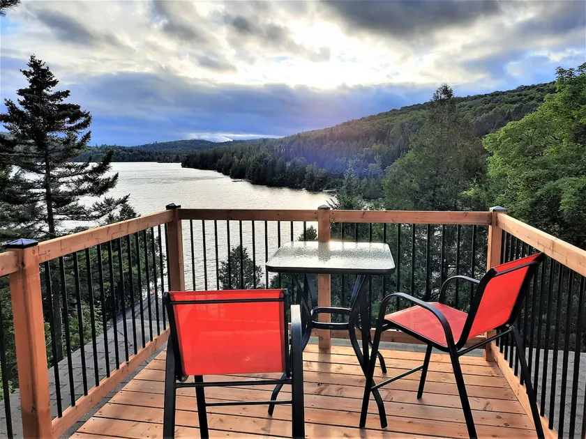 La Passion #204 - Loft with Private Balcony / SPAS / Lake View - Image 1