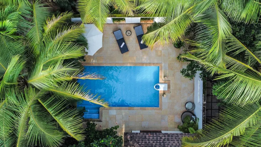 3 BHK Hidden Vintage Gem w Pvt POOL + BEACH 2 min - Image 1