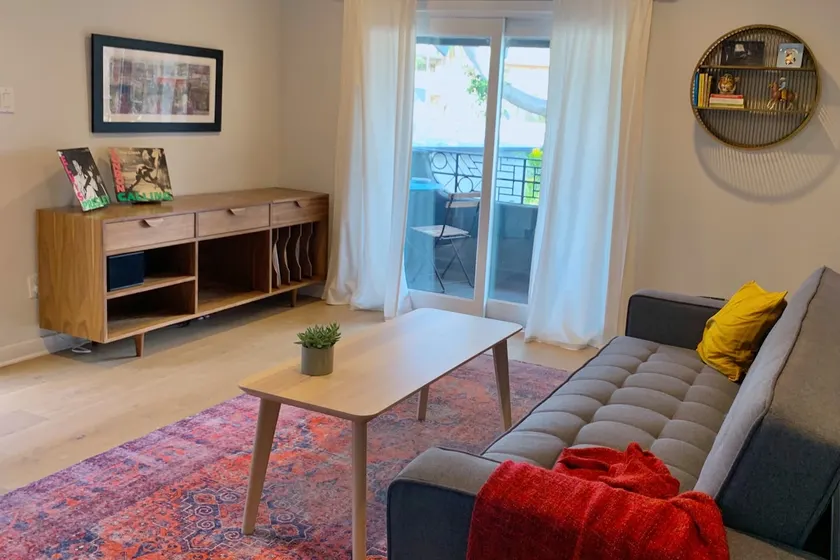 Your own private bungalow in the Silver Lake hills - Image 1