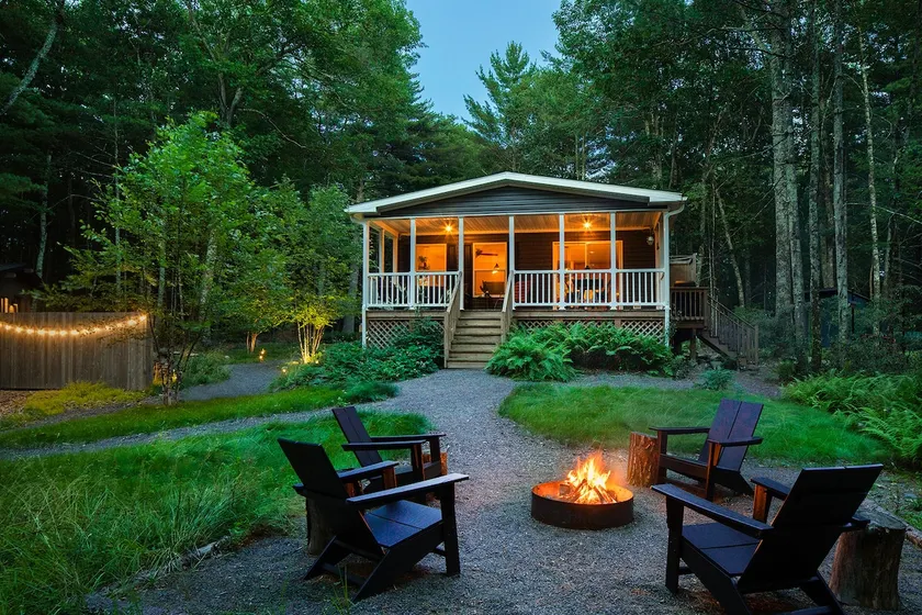 Ye Little Wood | Cozy Forest Cottage with Hot Tub - Image 1
