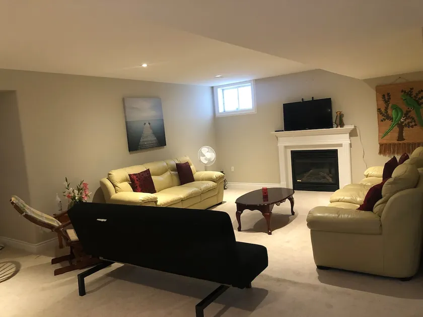 Gorgeous 1 Bed Room Bsmt Apt, Spacious Living Area - Image 1