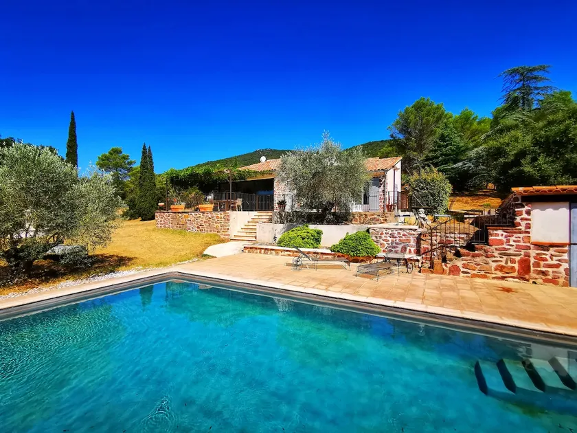 Exceptional villa in a wine-growing area - Image 1