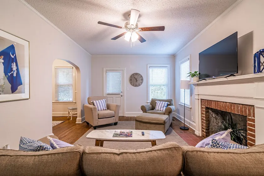 Charming 3 bedroom bungalow - Image 1