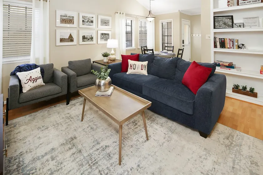 Bluebonnet Station - 2 Beds & 2 Baths close to A&M - Image 1