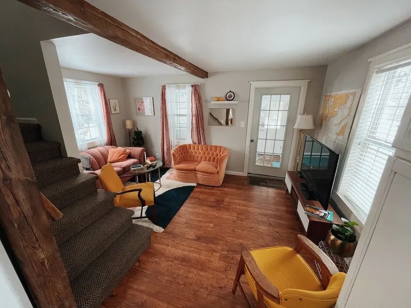 Quiet renovated cottage by Seabreeze - Image 1