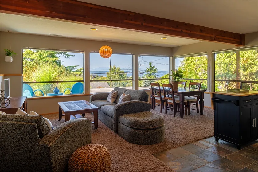 Sound View Retreat at Alki Beach - Image 1