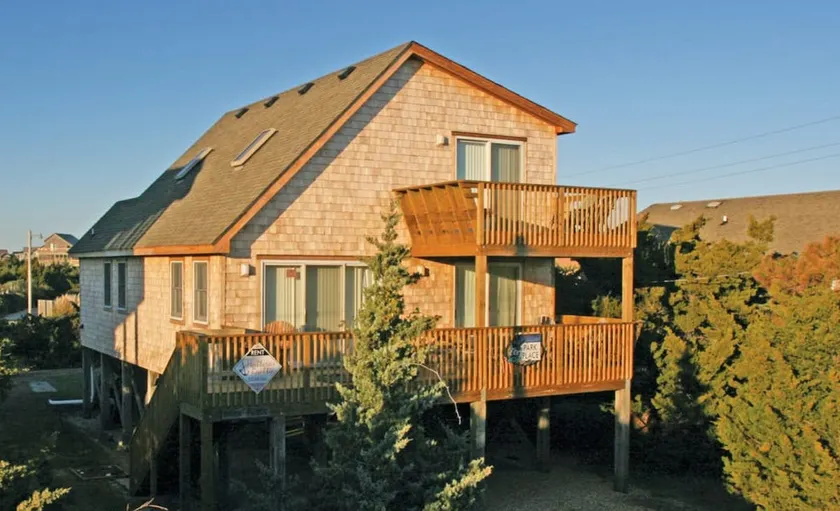 Avon NC OBX Dog-Friendly Home  - Short walk to the Beach - PARK PLACE - Image 1