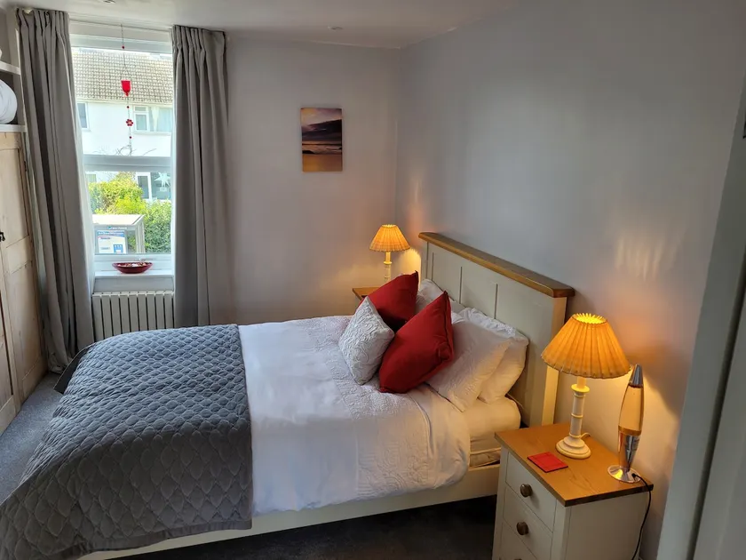 LITTLE HAVEN 1 Bedroom House sought after area - Image 1