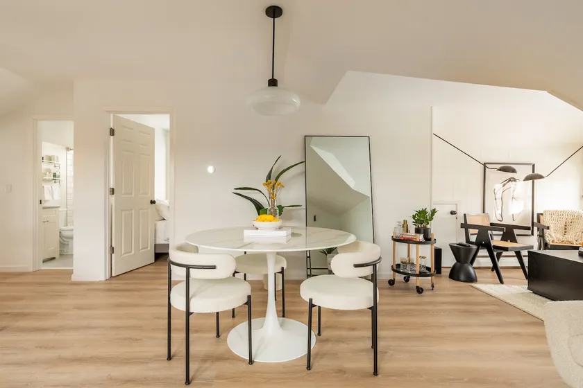 The Retreat on Randolph a modern upper duplex unit - Image 1
