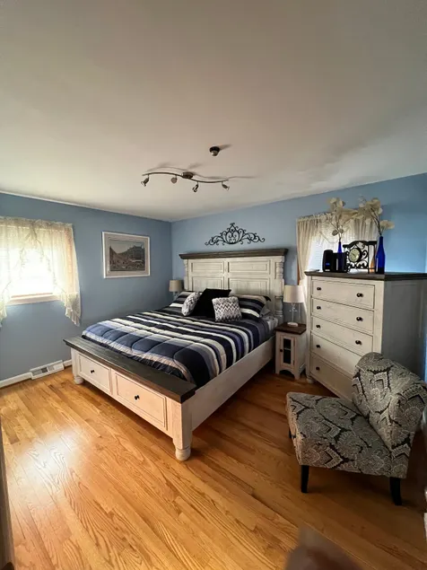Cozy Cove On Sugar Creek A 2-bedroom Dream Home is located on an acre of land - Image 1