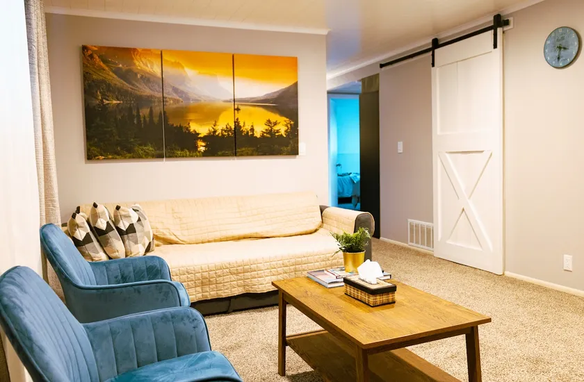 Cozy basement Suite | Free Laundry + Playground - Image 1