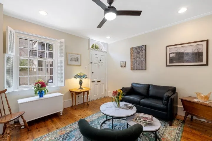 CozyHistoric+ ParkingOnsiteFREE|BestCCLocation - Image 1