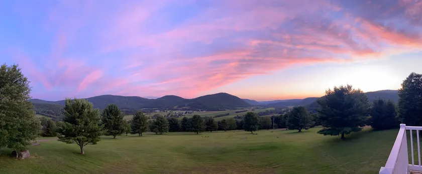 Catskills Mountaintop House: 180° Panoramic VIEW - Image 1