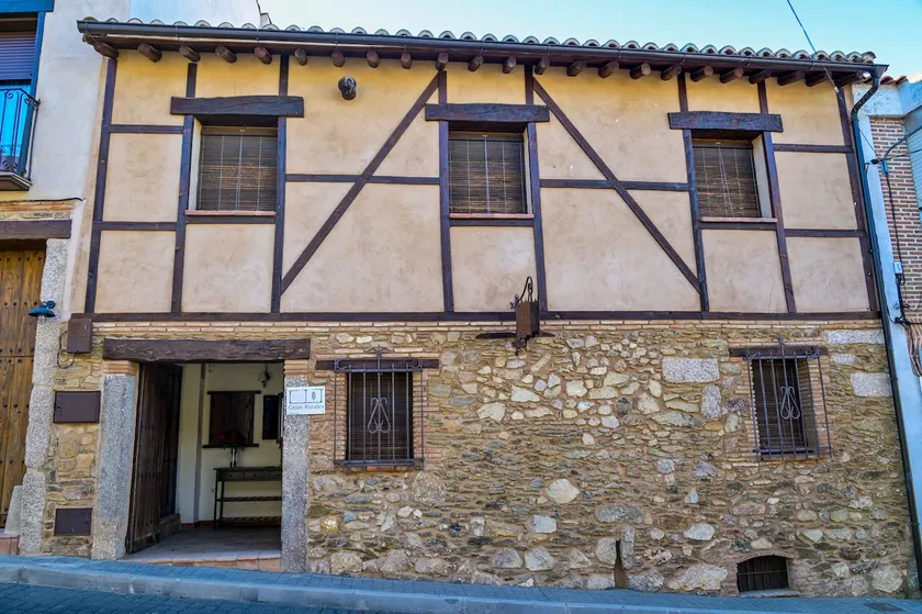 'El Charcón' Country house with shared pool - Image 1
