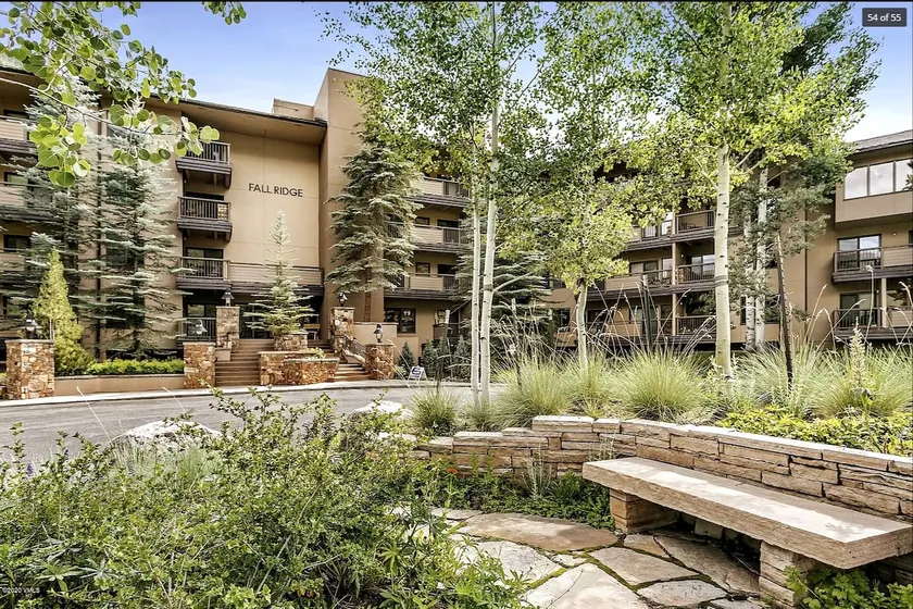 Quiet Vail Retreat across Golf Course - Image 1