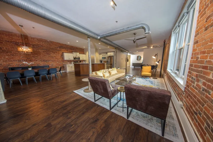 Stunning 2 BR, 2 BA, w/Elevator, Downtown Wooster - Image 1