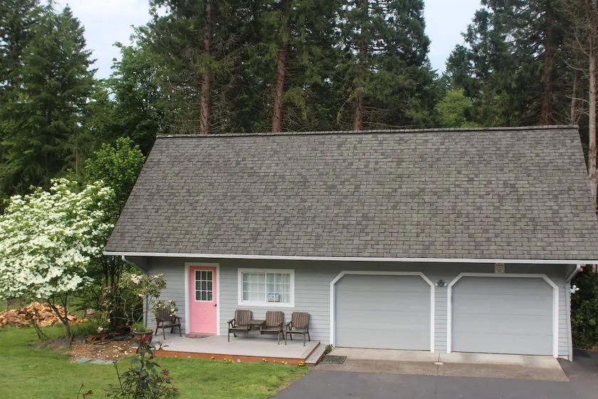 Redwood Guest Suite-Cedar Mill, Portland - Image 1