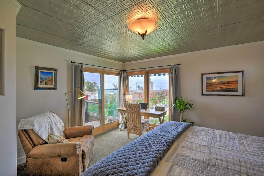 Ocean View Suite With Private Roof Deck - Image 1