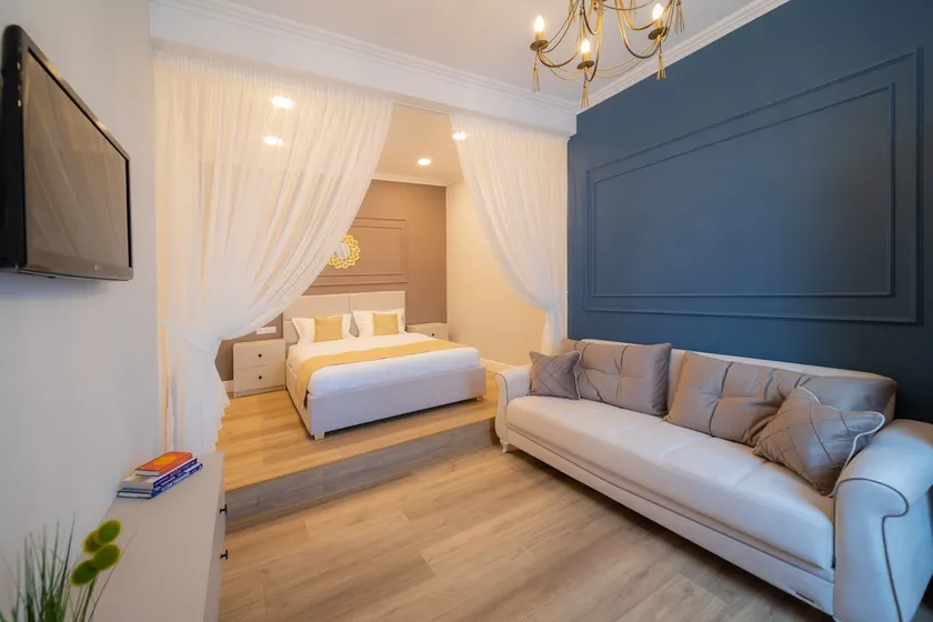 BlueSky Ultra-Central Premium Apartment - Image 1