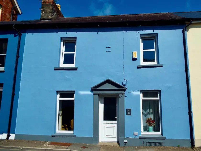 Cosy Cottage In Cardigan - Image 1