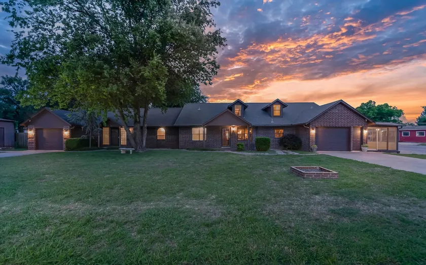 Davis Getaway: Entire Duplex in heart of Davis - Image 1