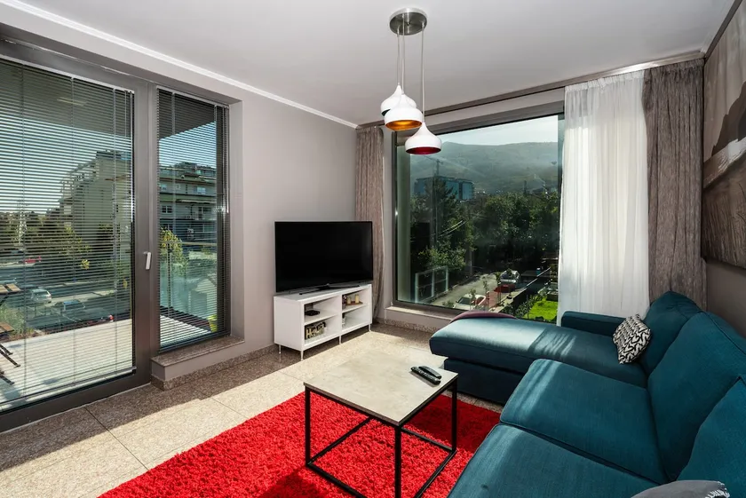 Modern Apartment with Parking next to Bulgaria Mall - Image 1