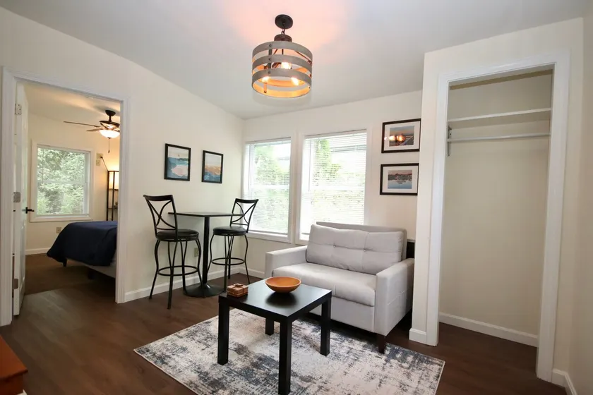 Cozy New England Getaway - Image 1