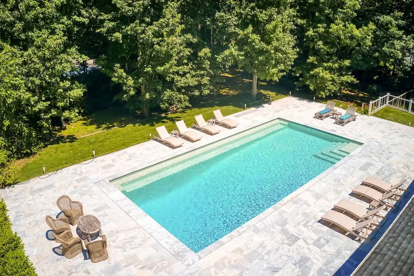 Luxury Resort Style Pool Oasis, Walk To Beach - Image 1