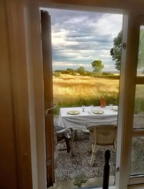 Romantic farmhouse with amazing views - Image 1