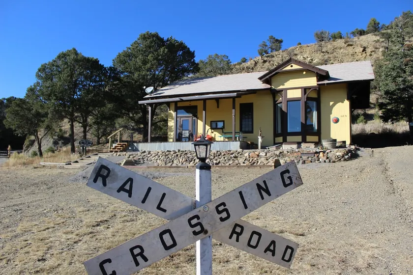 Charming Train Depot built in 1890 - Image 1