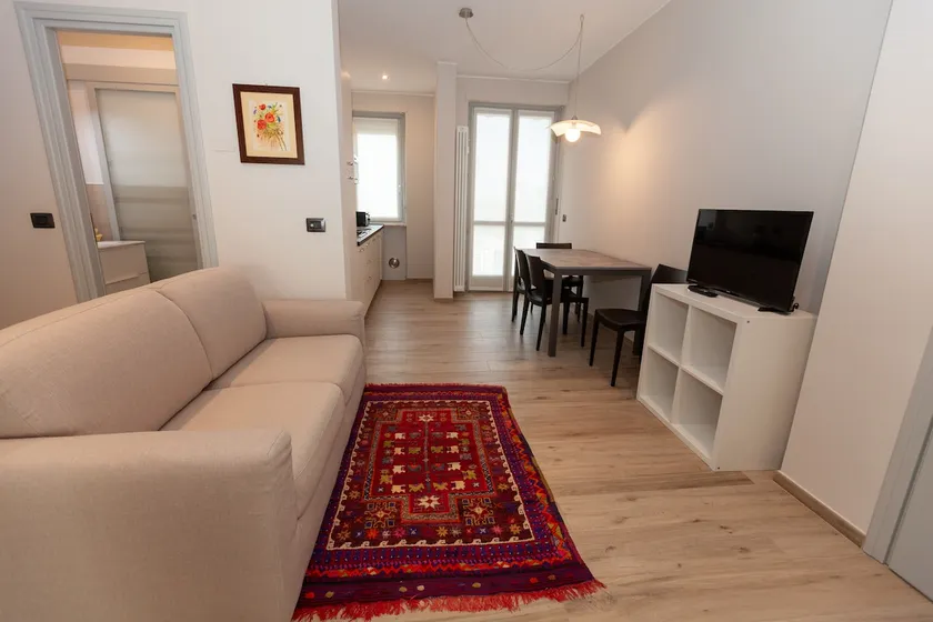 Rossini 15 Apartment - Private Garage - Image 1