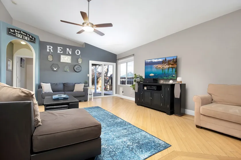 COZY HOME IN PICTURESQUE NW RENO, CENTRAL TO ALL! - Image 1